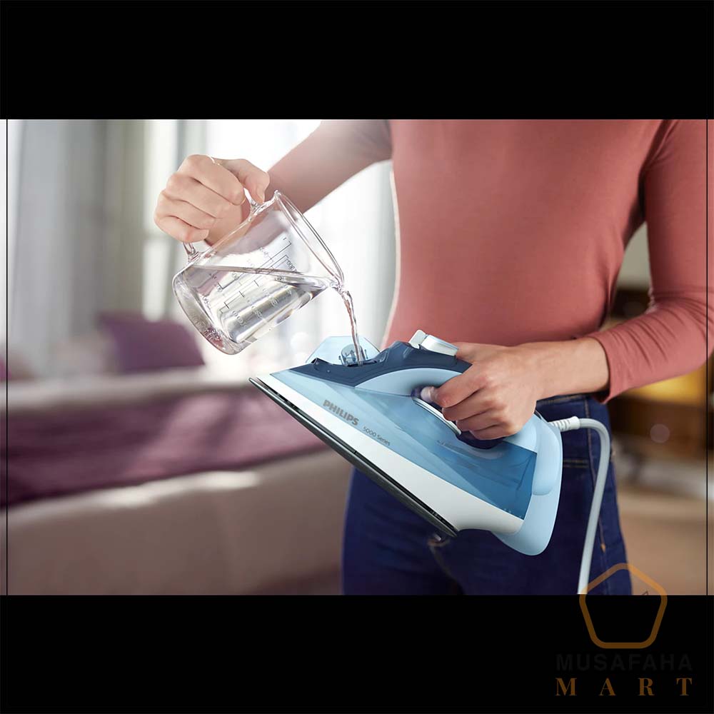 Philips DST5020/26 steam iron with 320ml water tank
